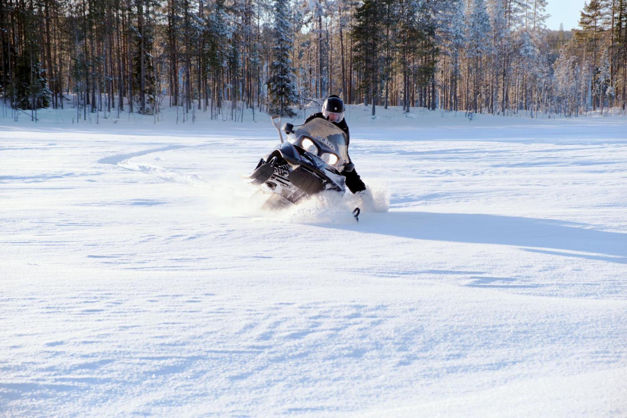 Hotel Langforsen Glamping & Lapland Experience Lapptrask Exterior foto